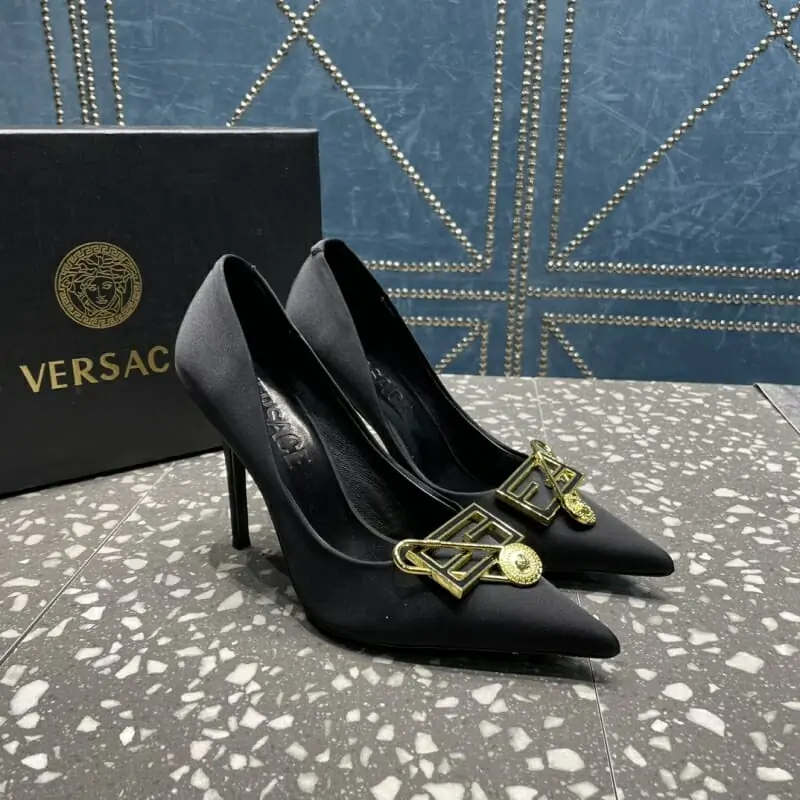 versace a talons hauts chaussures pour femme s_11b56003